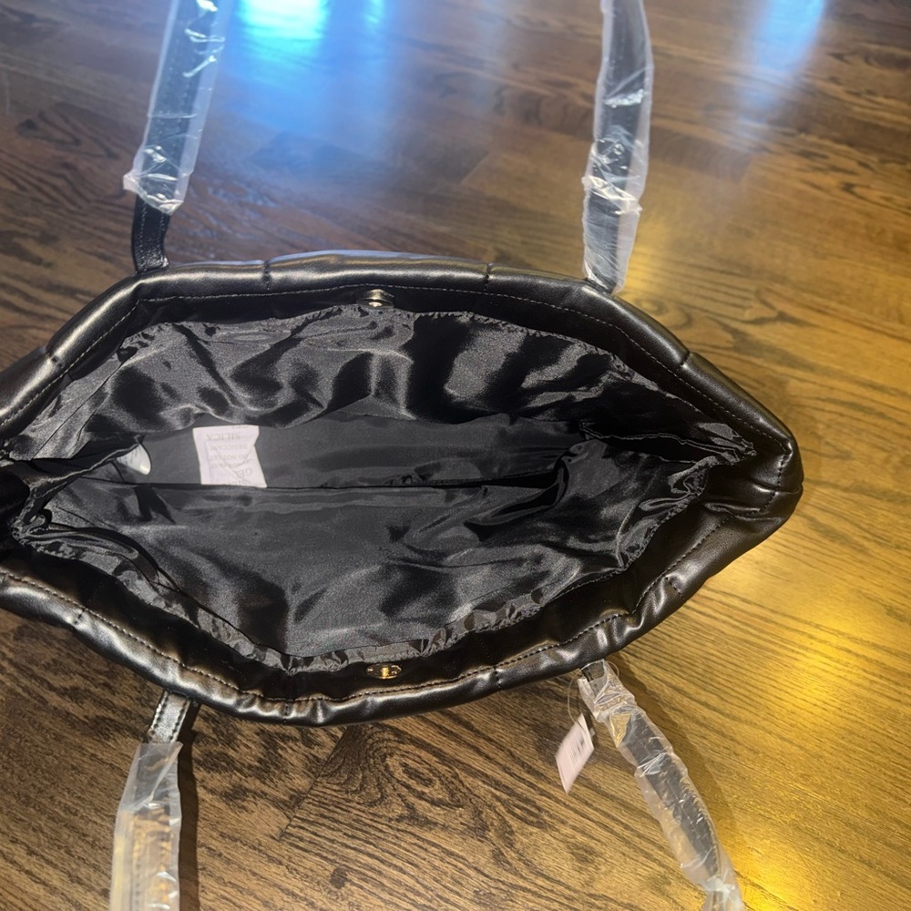 Victoria's Secret Black Padded Shoulder Bag - Picture 6 of 6
